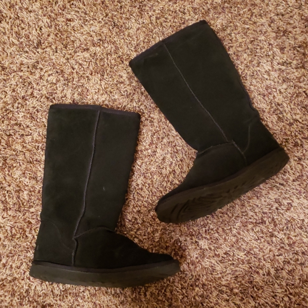 Ugg Black Classic Tall Boots Sz W6